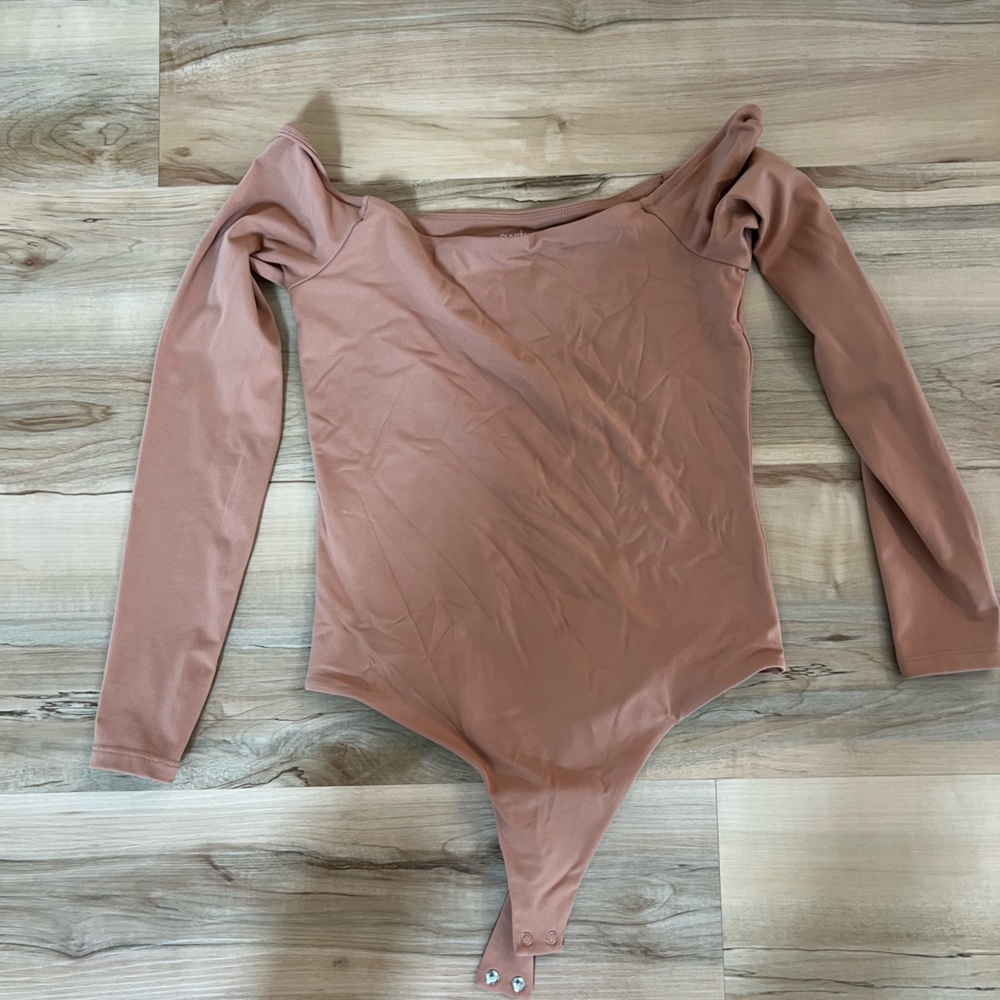 Nuuds off the shoulder bodysuit